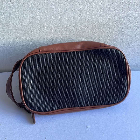 Original Penquin Toiletry Bag - Picture 4 of 6